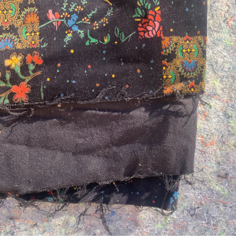Still Available - Vintage 70s faux patchwork cotton fabric sewing - Picture 4 of 11